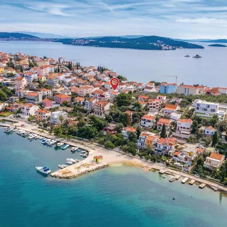 Deluxe Marusia Seget Vranjica